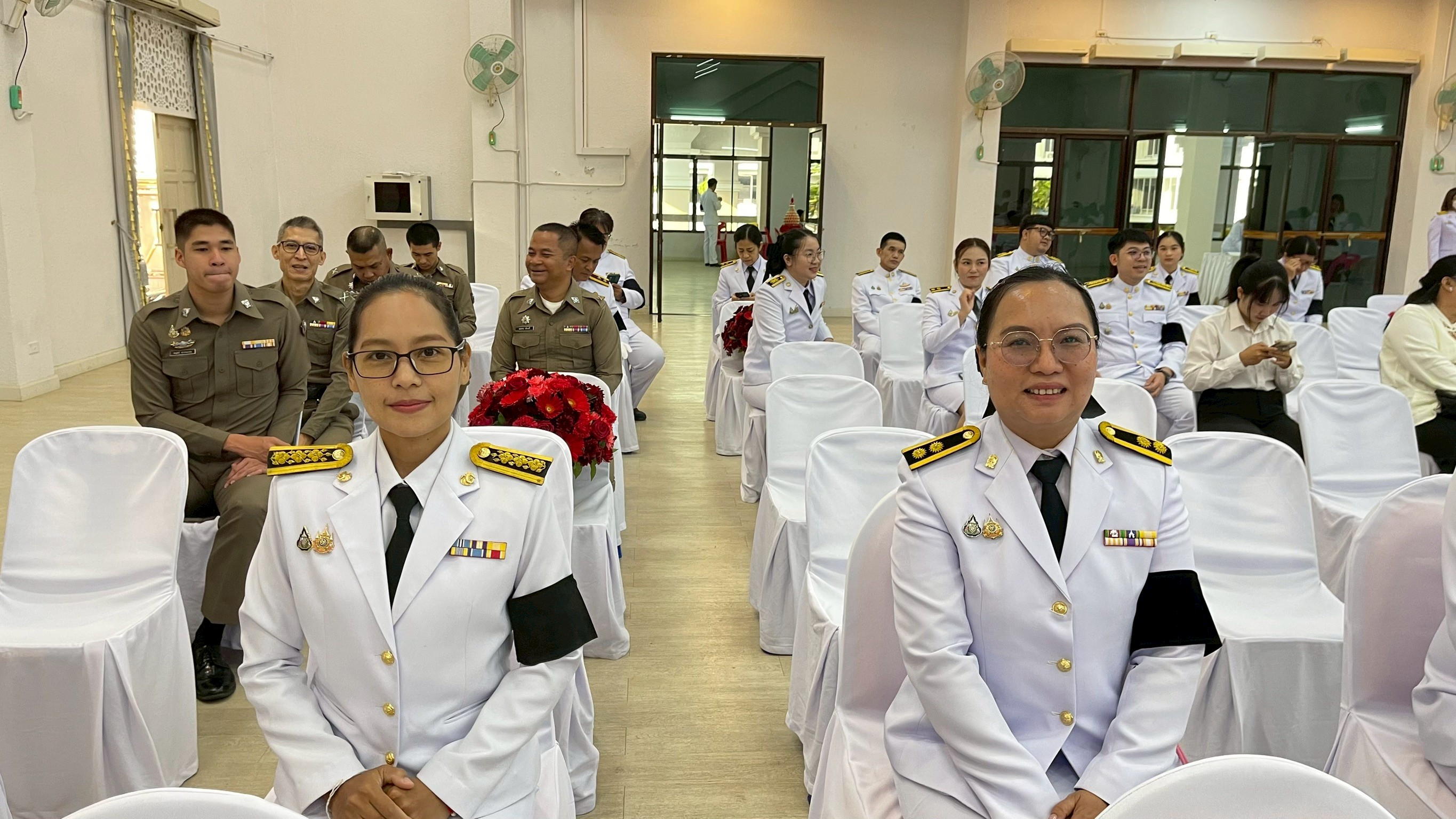 เข้าร่วม รัฐพิธี 